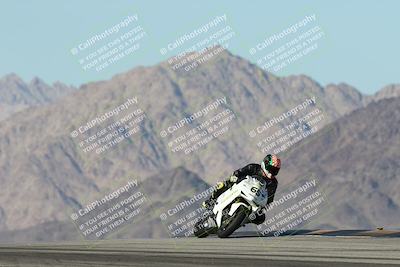 media/Dec-01-2025-Moto Forza (Mon) [[2daa91e15f]]/2-Intermediate Group/Session 4 Turn 9/